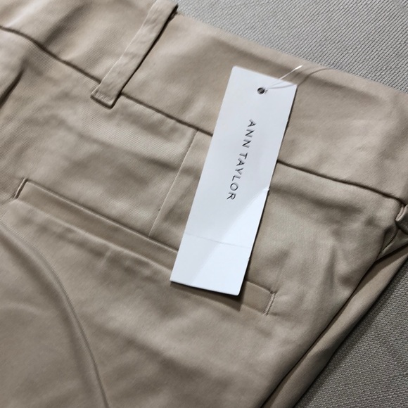 Ann Taylor Devin Fit Boardwalk Short - Picture 5 of 8